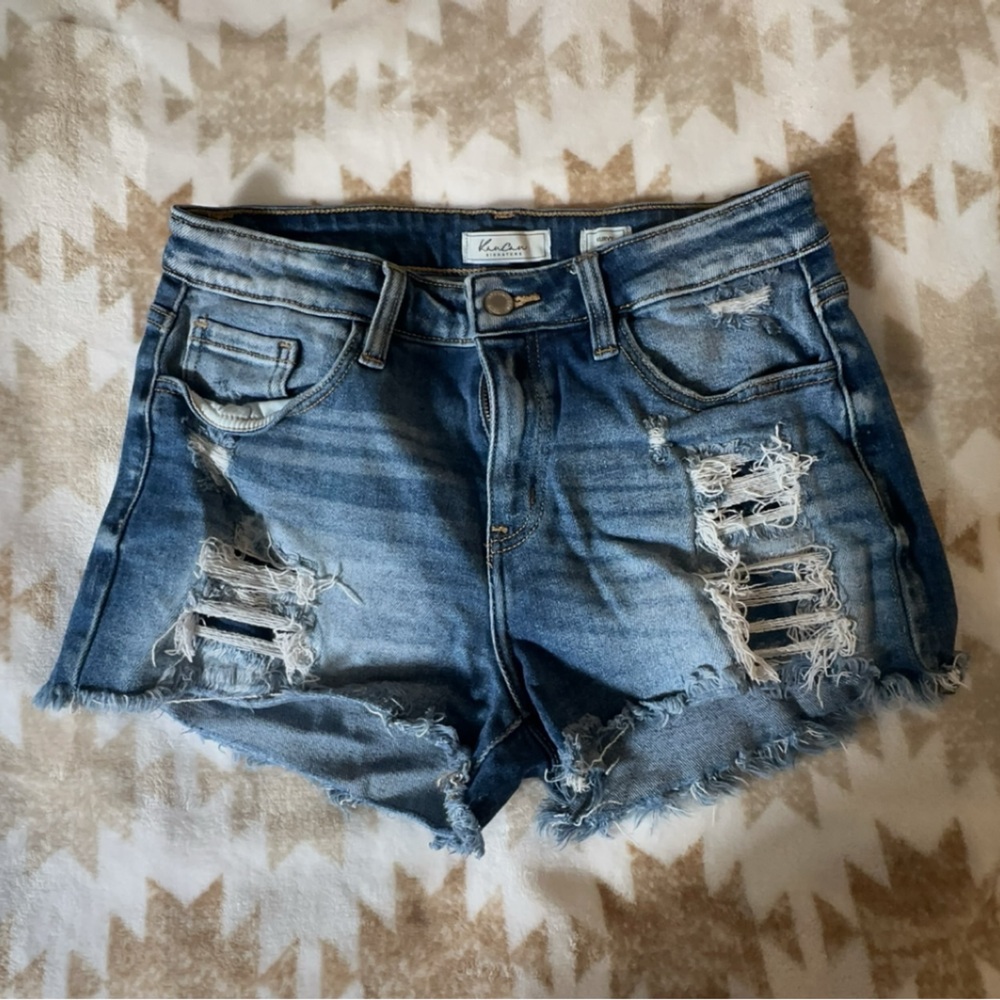 kancan distressed jean short